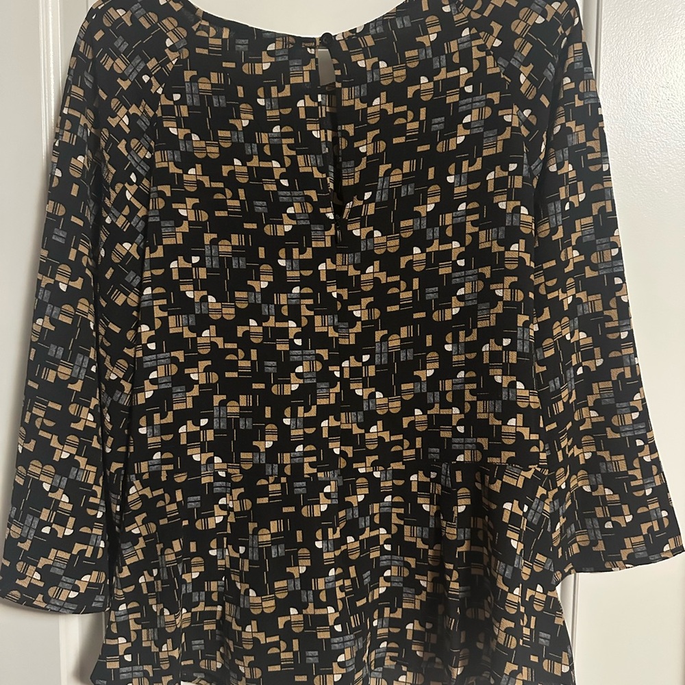 Geometric Patterned Blouse - Picture 3 of 6